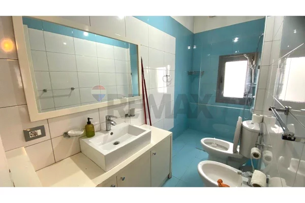 Shtepi me qera Apartament ne Tirane, 2+1, Mobilimi E mobiluar, Pagesa 70,000  Leke.