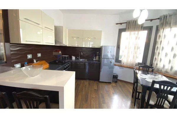 Shtepi me qera Apartament ne Tirane, 2+1, Mobilimi E mobiluar, Pagesa 70,000  Leke.