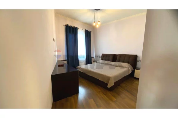 Shtepi me qera Apartament ne Tirane, 2+1, Mobilimi E mobiluar, Pagesa 70,000  Leke.