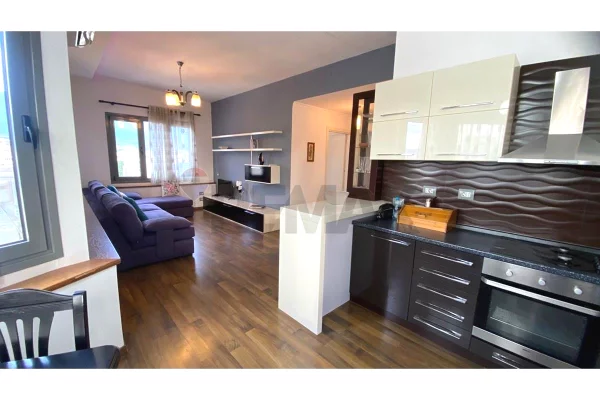 Shtepi me qera Apartament ne Tirane, 2+1, Mobilimi E mobiluar, Pagesa 70,000  Leke.