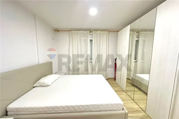 Shtepi me qera Apartament ne Tirane, 2+1, Mobilimi E mobiluar, Pagesa 600  Euro.