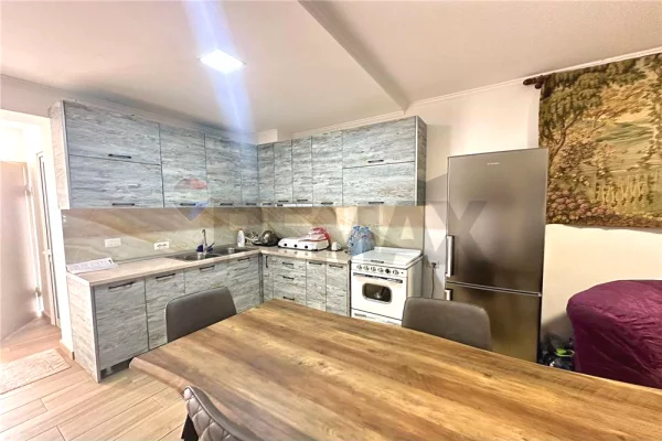Shtepi me qera Apartament ne Tirane, 2+1, Mobilimi E mobiluar, Pagesa 600  Euro.