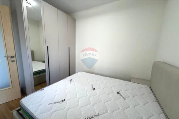 Shtepi me qera Apartament ne Tirane, 1+1, Mobilimi E mobiluar, Pagesa 550  Euro.
