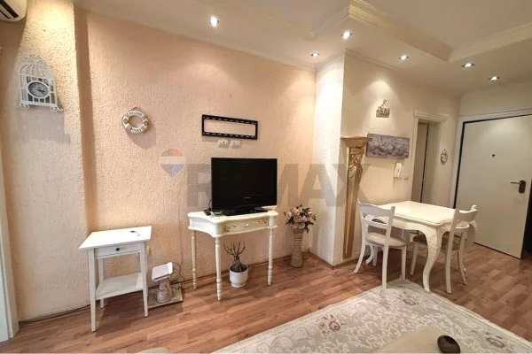 Shtepi me qera 1+1 ne Tirane - 55,000 Leke