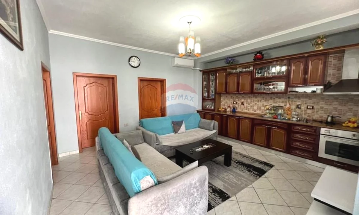 Apartament - Per Qira - Rruga Ali Shefqeti, Tirane