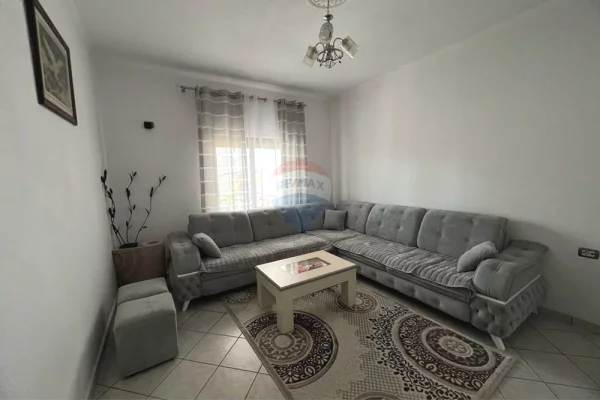 Apartament - Per Qira - Rruga Ali Shefqeti, Tirane
