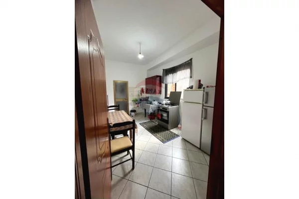 Apartament - Per Qira - Rruga Ali Shefqeti, Tirane