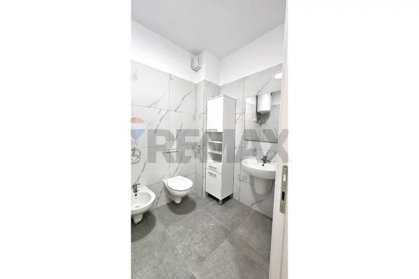 Shtepi me qera Apartament ne Tirane, 1+1, Mobilimi E mobiluar, Pagesa 500  Euro.