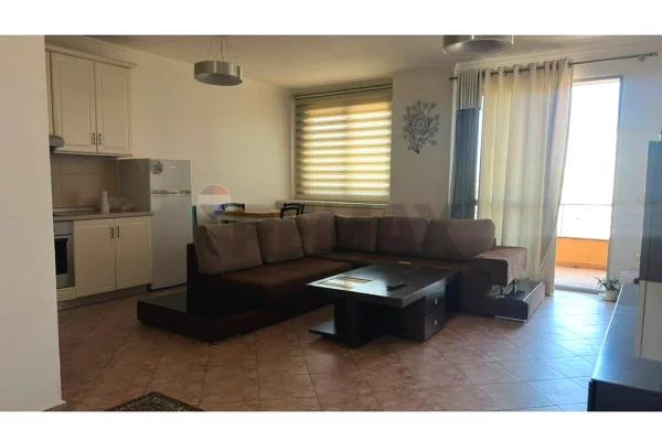 Shtepi me qera Apartament ne Tirane, 2+1, Mobilimi E mobiluar, Pagesa 65,000  Leke.