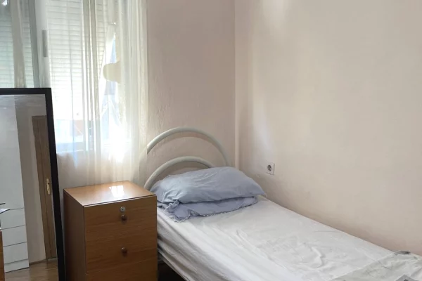 Shtepi me qera 2+1 ne Tirane - 11,600 Leke