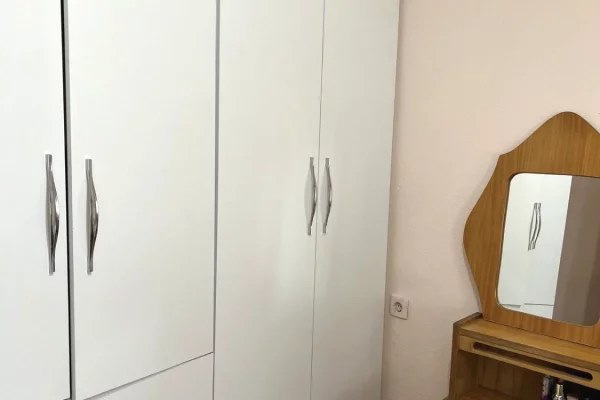Shtepi me qera Apartament ne Tirane, 2+1, Mobilimi E mobiluar, Pagesa 11,600  Leke.