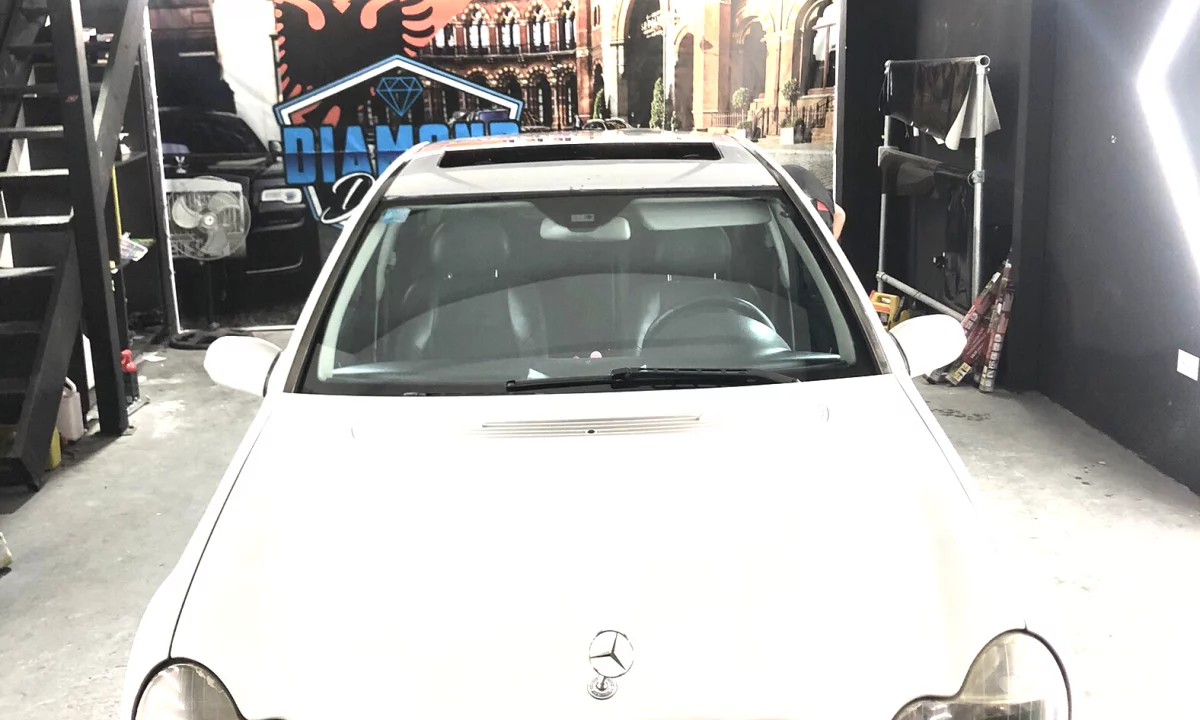Makina ne shitje ne Tirane, Mercedes-Benz, 2005 Diesel,Kambio Automatik Pagesa 270,000  Leke.