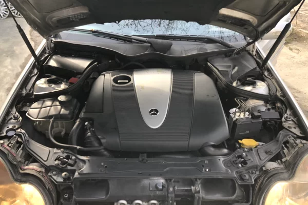 Makina ne shitje ne Tirane, Mercedes-Benz, 2005 Diesel,Kambio Automatik Pagesa 270,000  Leke.