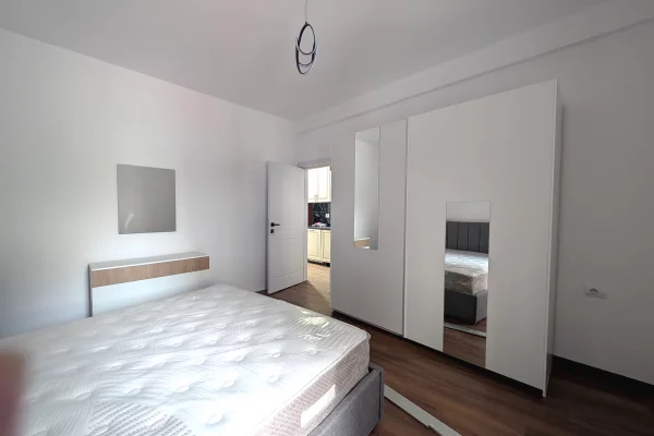 Shtepi me qera Shtepi Private ne Tirane, 2+1, Mobilimi E mobiluar, Pagesa 60,000  Leke.