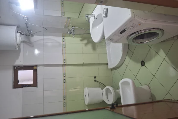 Shtepi me qera Apartament ne Tirane, 1+1, Mobilimi E mobiluar, Pagesa 30,000  Leke.