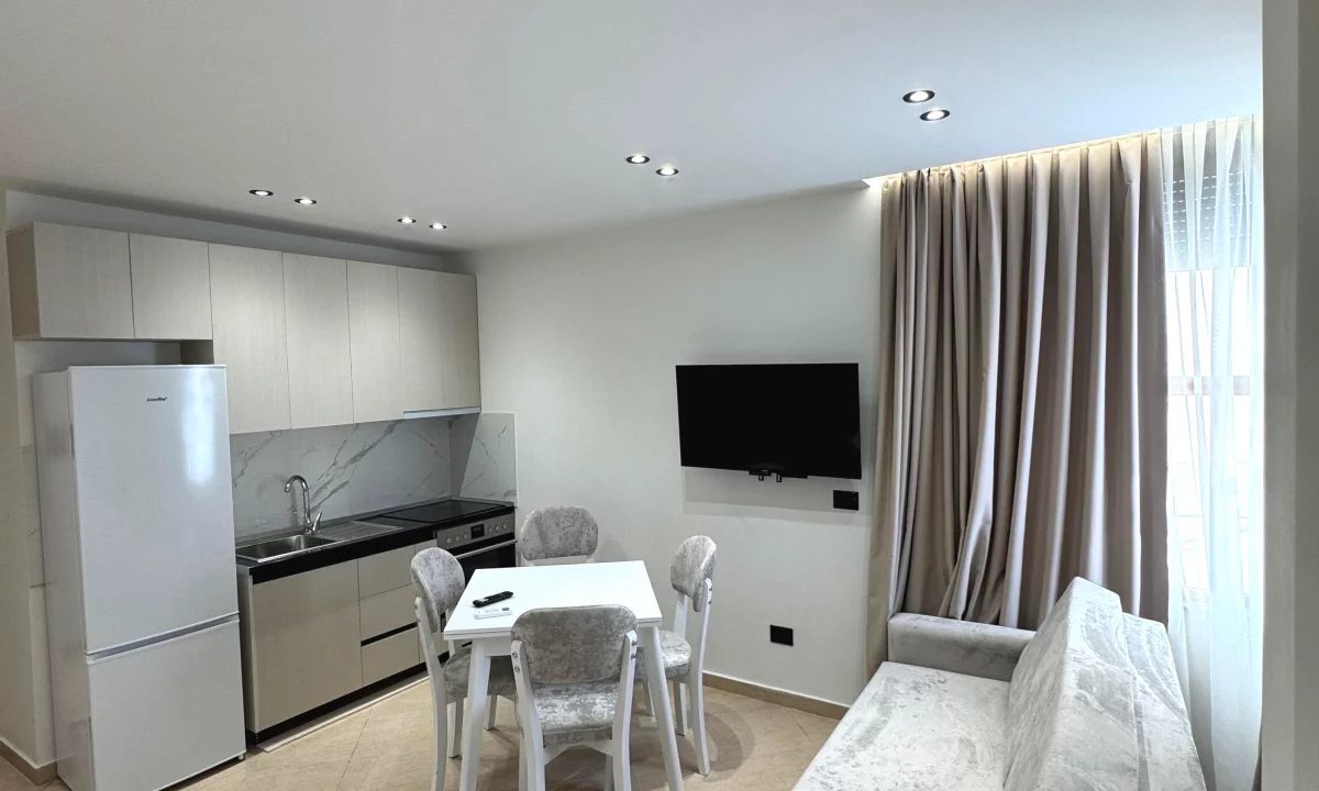 Shtepi ne shitje Apartament ne Durres, Garsoniere, Mobilimi E mobiluar, Pagesa 113,000  Euro.