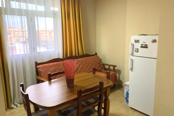 Shtepi me qera Apartament ne Tirane, 1+1, Mobilimi E mobiluar, Pagesa 45,000  Leke.