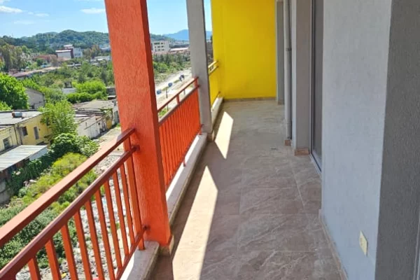 Shtepi me qera 2+1 ne Tirane - 50,000 Leke