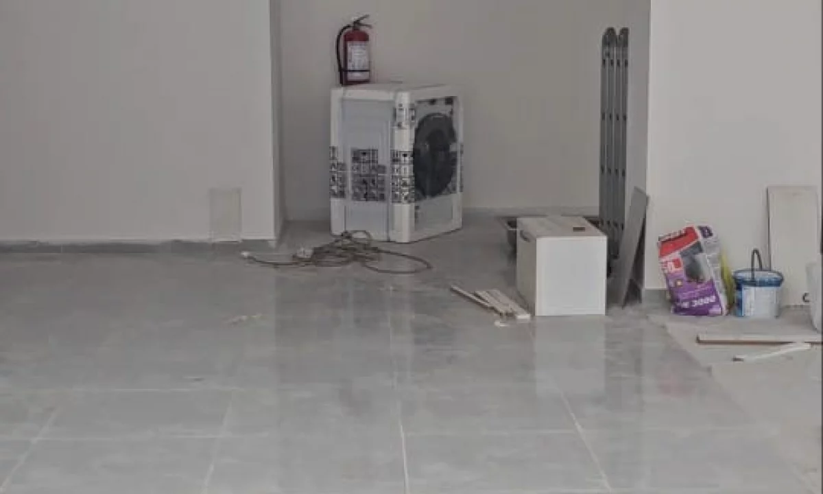 🏢✨ Jepet me qira Dyqan –  Kombinat