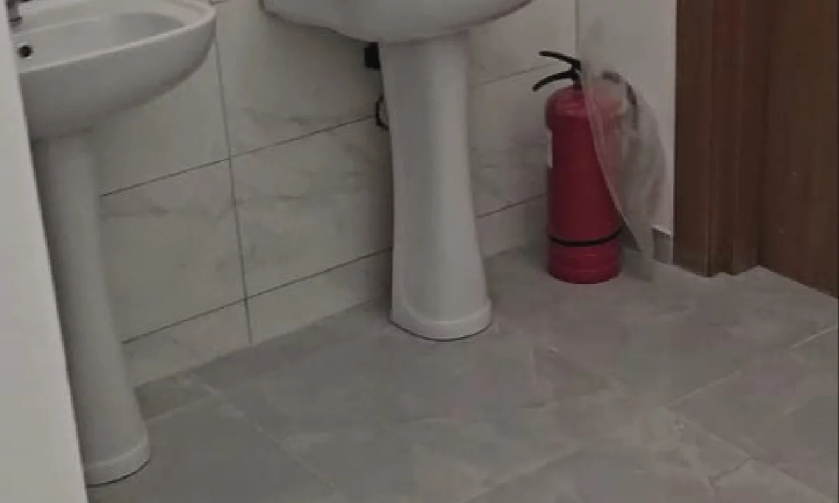 🏢✨ Jepet me qira Dyqan –  Kombinat