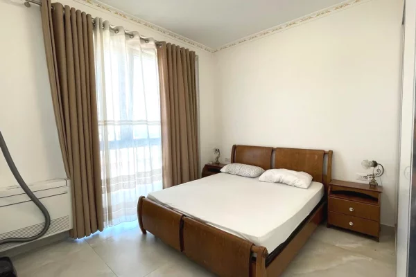 Shtepi me qera Apartament ne Tirane, 2+1, Mobilimi E mobiluar, Pagesa 80,000  Leke.