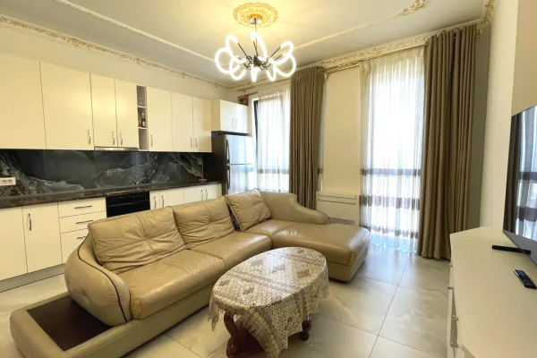 Shtepi me qera Apartament ne Tirane, 2+1, Mobilimi E mobiluar, Pagesa 80,000  Leke.