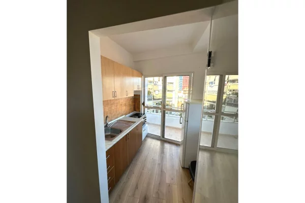 Shtepi me qera Apartament ne Tirane, 1+1, Mobilimi E mobiluar, Pagesa 60,000  Leke.