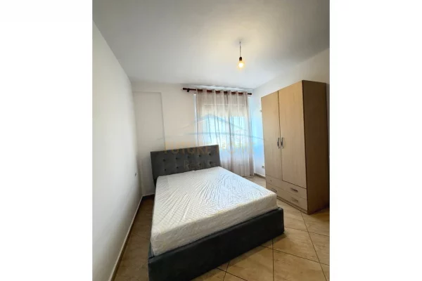 Shtepi me qera Apartament ne Tirane, 2+1, Mobilimi E mobiluar, Pagesa 550  Euro.