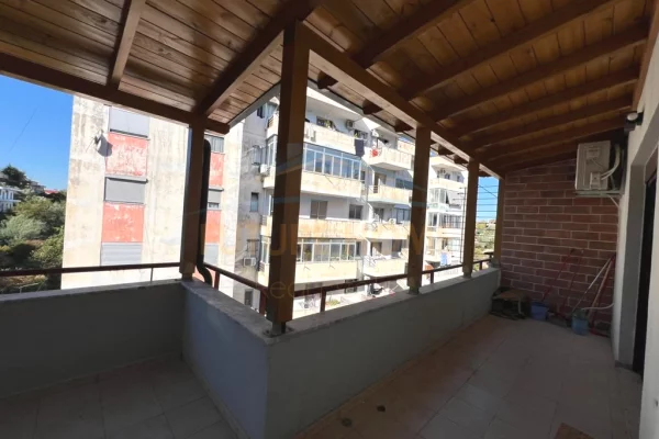Shtepi me qera Apartament ne Tirane, 4+1, Mobilimi E mobiluar, Pagesa 85,000  Leke.