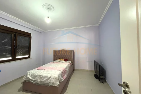 Shtepi me qera Apartament ne Tirane, 4+1, Mobilimi E mobiluar, Pagesa 85,000  Leke.