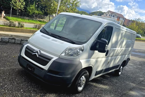 Auto in Vendita a Tirana - 7,900 Euro