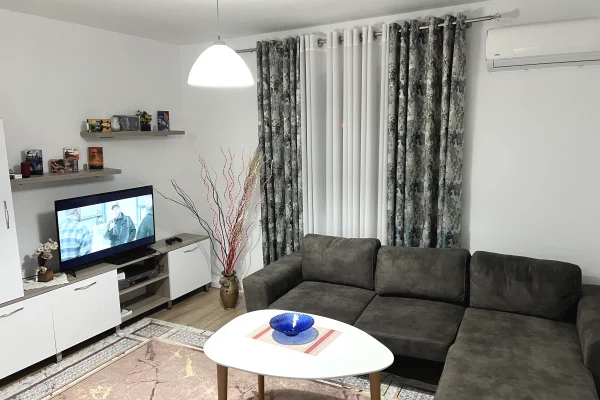 Shtepi me qera 1+1 ne Tirane - 450 Euro