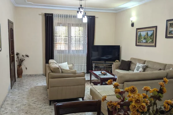 Shtepi ne shitje 6+1 ne Tirane - 520,000 Euro