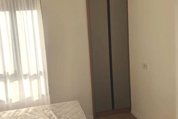 Shtepi me qera Apartament ne Tirane, 2+1, Mobilimi E mobiluar, Pagesa 700  Euro.