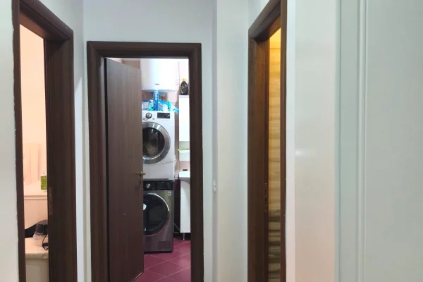 Shtepi ne shitje Apartament ne Tirane, 2+1, Mobilimi E mobiluar, Pagesa 220,000  Euro.