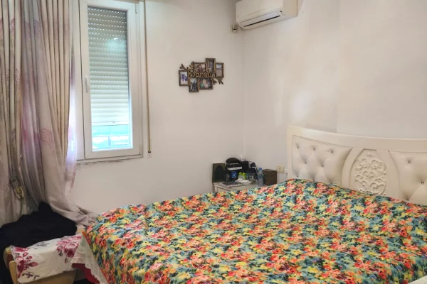 Shtepi ne shitje Apartament ne Tirane, 2+1, Mobilimi E mobiluar, Pagesa 220,000  Euro.