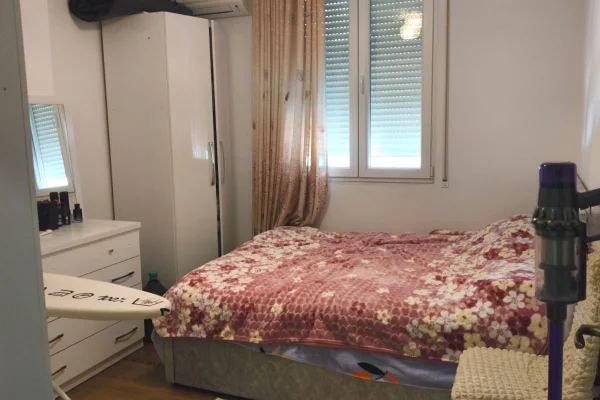 Shtepi ne shitje Apartament ne Tirane, 2+1, Mobilimi E mobiluar, Pagesa 220,000  Euro.