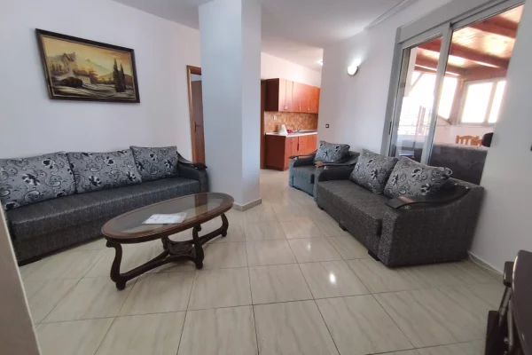 Shtepi me qera Apartament ne Tirane, 2+1, Mobilimi Pjeserisht e mobiluar, Pagesa 500  Euro.