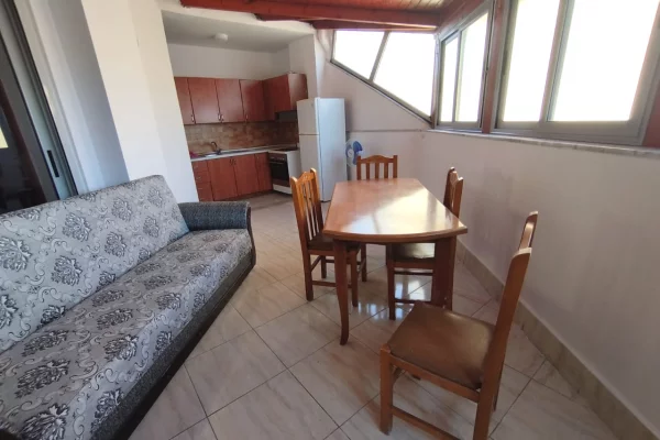 🔥 Apartament 2+1 me Qira në Xhamllik 🏡✨