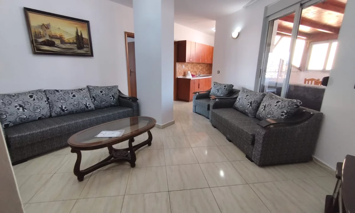 Shtepi me qera Apartament ne Tirane, 2+1, Mobilimi Pjeserisht e mobiluar, Pagesa 500  Euro.