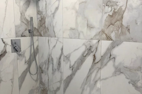Shtepi ne shitje Apartament ne Tirane, 1+1, Mobilimi E mobiluar, Pagesa 89,000  Euro.