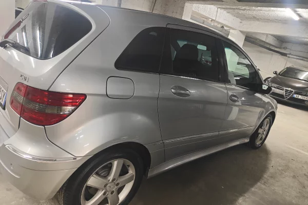 Auto in Vendita a Tirana, Mercedes-Benz, 2006 Diesel,Kambio Automatik Pagamento 2,750  Euro.