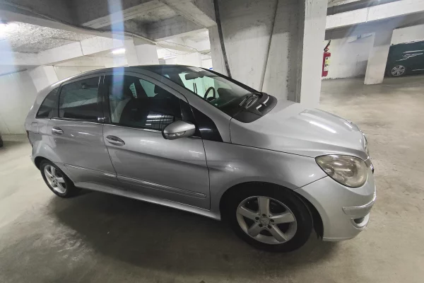 Auto in Vendita a Tirana, Mercedes-Benz, 2006 Diesel,Kambio Automatik Pagamento 2,750  Euro.