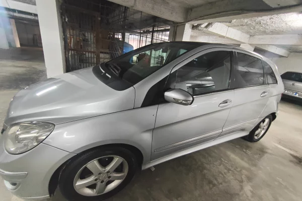 Auto in Vendita a Tirana, Mercedes-Benz, 2006 Diesel,Kambio Automatik Pagamento 2,750  Euro.