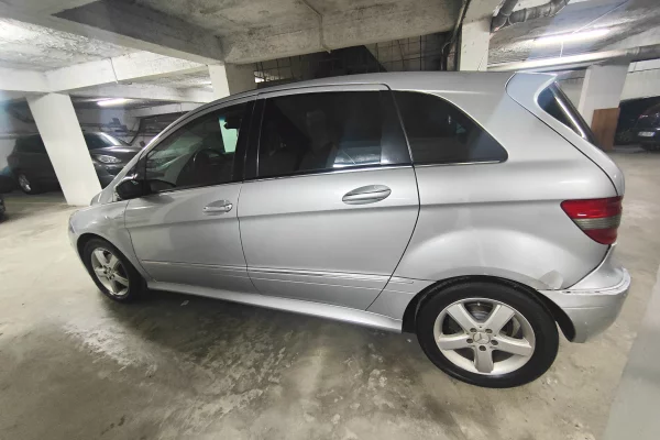 Auto in Vendita a Tirana, Mercedes-Benz, 2006 Diesel,Kambio Automatik Pagamento 2,750  Euro.