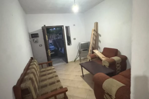 Shtepi me qera 2+1 ne Tirane - 300 Euro