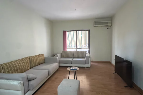 Shtepi ne shitje Apartament ne Tirane, 2+1, Mobilimi Pjeserisht e mobiluar, Pagesa 310,000  Euro.