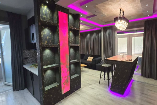 Shtepi ne shitje Apartament ne Tirane, 2+1, Mobilimi E mobiluar, Pagesa 180,000  Euro.