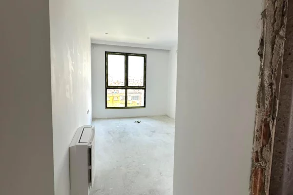 Shtepi ne shitje Apartament ne Tirane, 2+1, Mobilimi Bosh, pa mobiluar, Pagesa 385,000  Euro.
