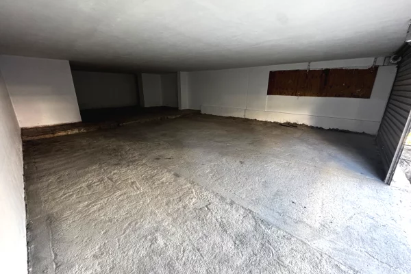 Selite shitet ambient biznesi 2 kate. Me hipoteke te rregullt